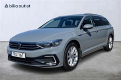 VW Passat 1.4 Plug-in-Hybrid SC Värmare Drag Navi SoV Moms
