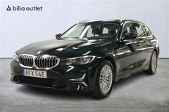BMW 320 d xDrive Touring aut Luxury Line 190hk Cockpit Drag