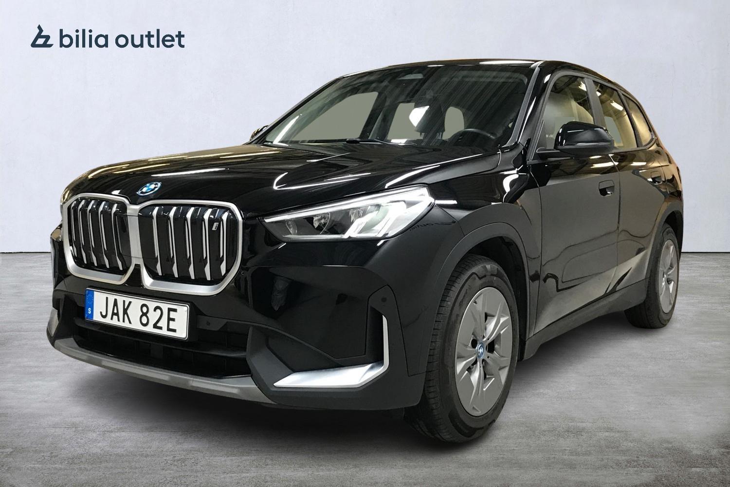 BMW iX1 i xDrive30 306hk Navi Backkamera Widescreen