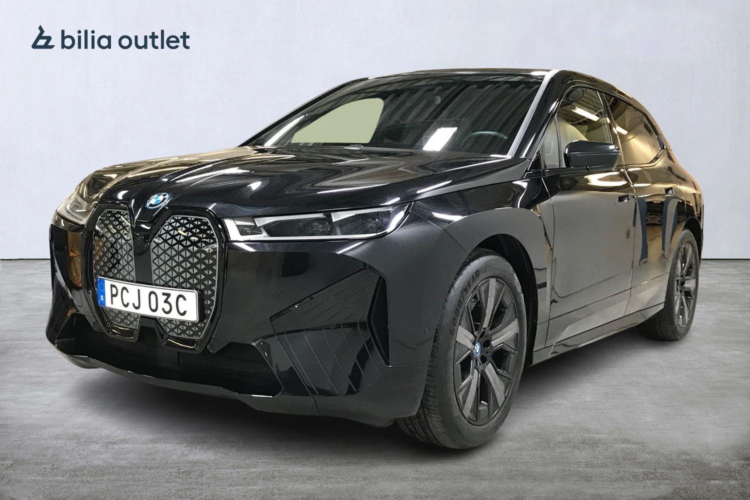 BMW iX xDrive40 Sport 326hk Pano Navi Drag H/K Laser 360°