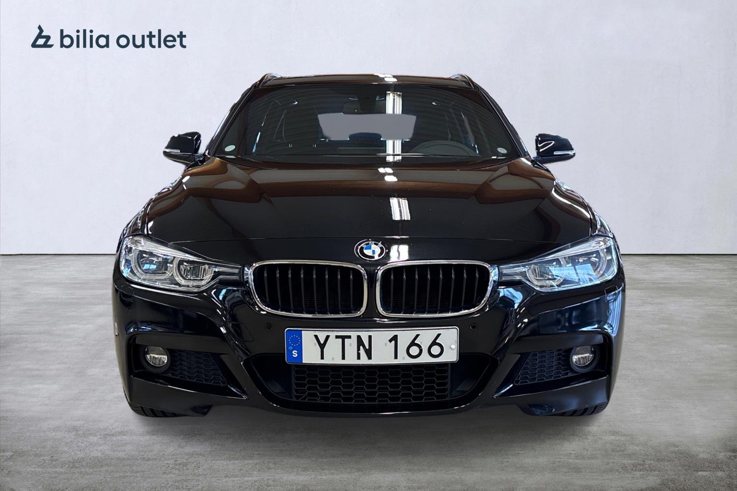 BMW 320i xDrive Touring M-Sport / Panorama / Navi / Drag