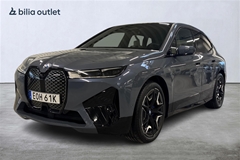BMW iX xDrive40 Sport line 326hk Pano V-pump Drag