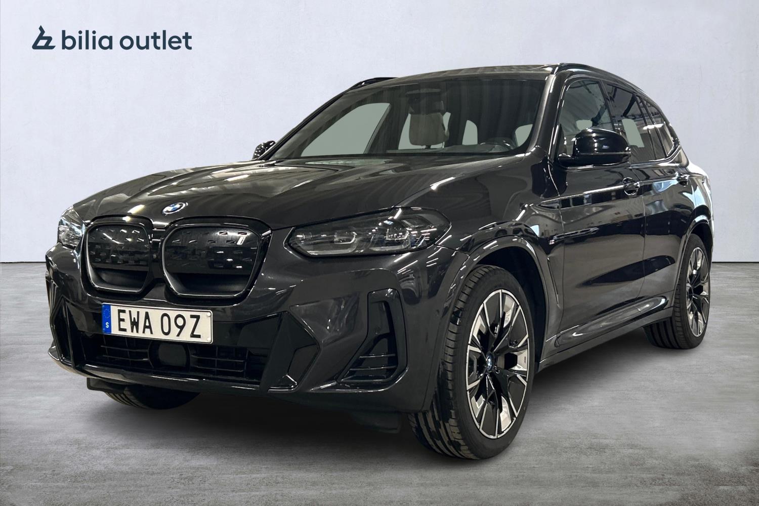 BMW iX3 M-sport 286hk Panorama Carplay H/K 360° Navi HuD Dra